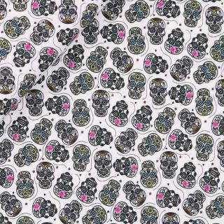 Baumwolle - hypnotic Skulls - weiß